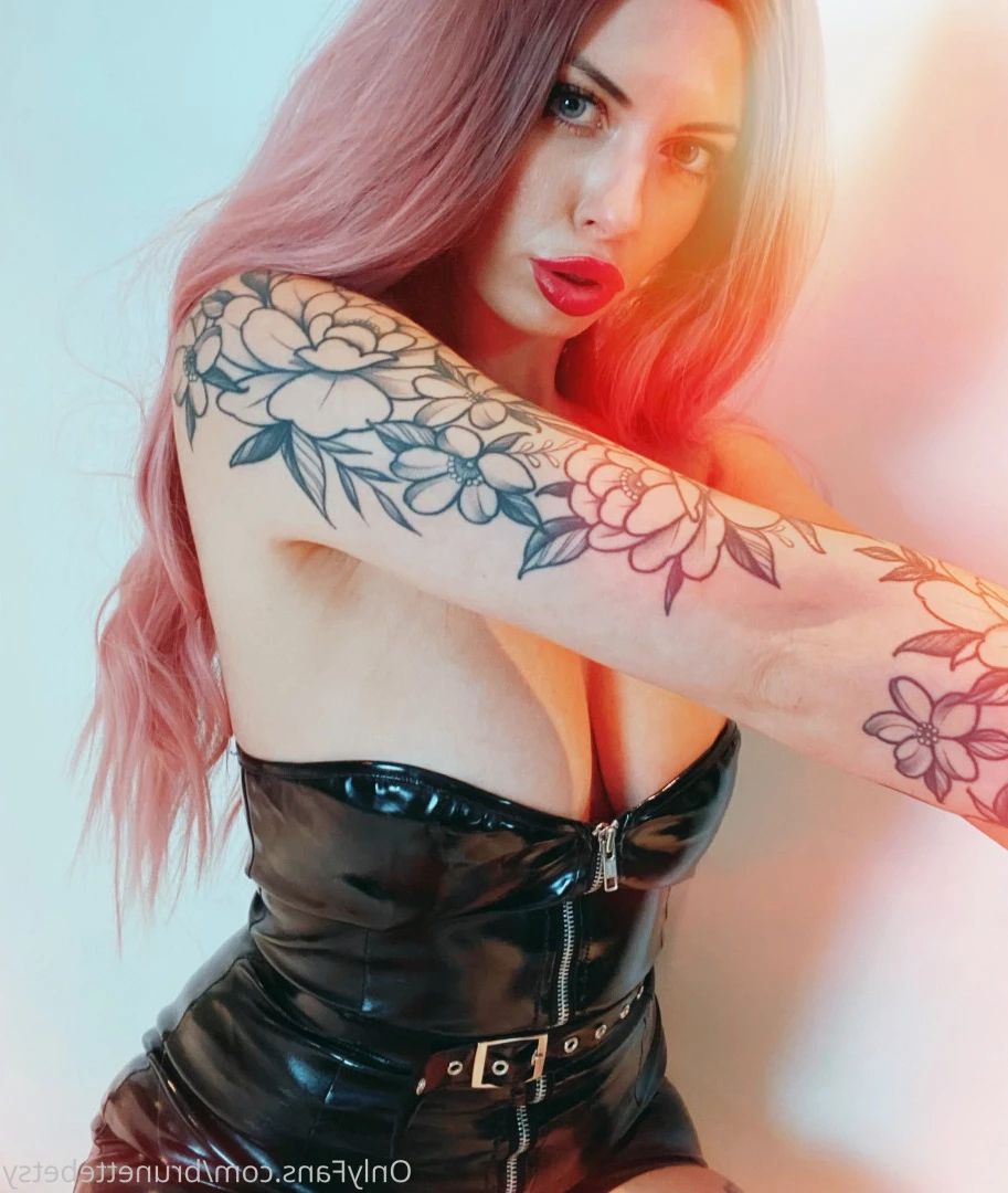 Miss Betsy [ brunettebetsy ] Onlyfans leaked photo 9148728 on Hotleaks.tv
