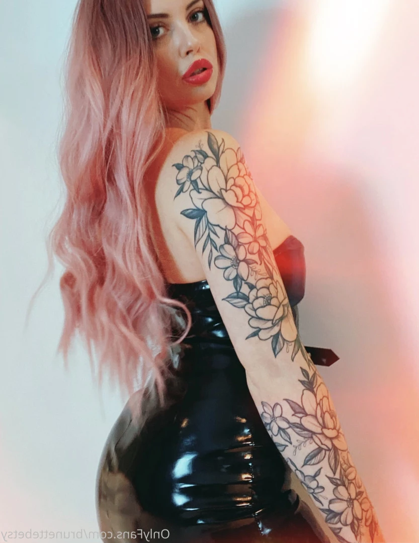 Miss Betsy [ brunettebetsy ] Onlyfans leaked photo 9148864 on Hotleaks.tv
