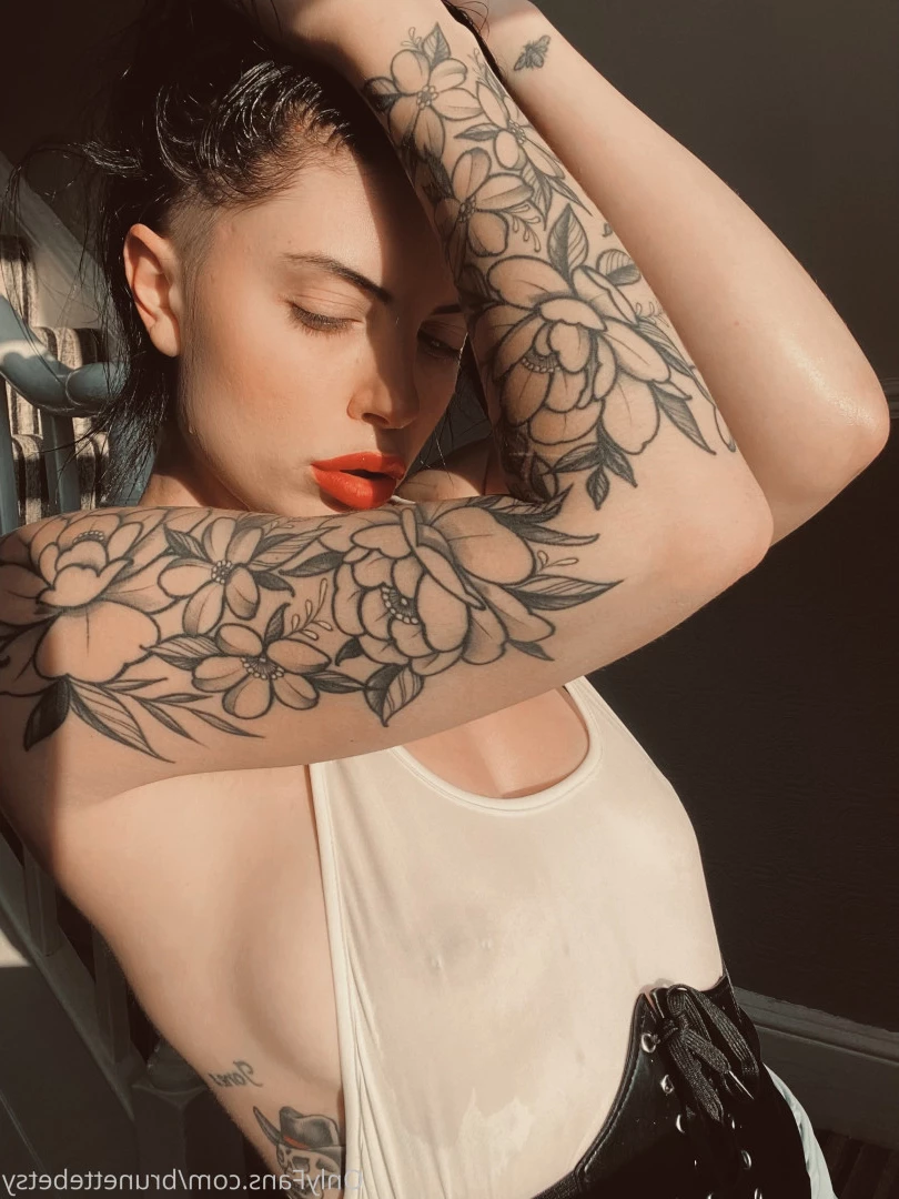 Miss Betsy [ brunettebetsy ] Onlyfans leaked photo 9154458 on Hotleaks.tv