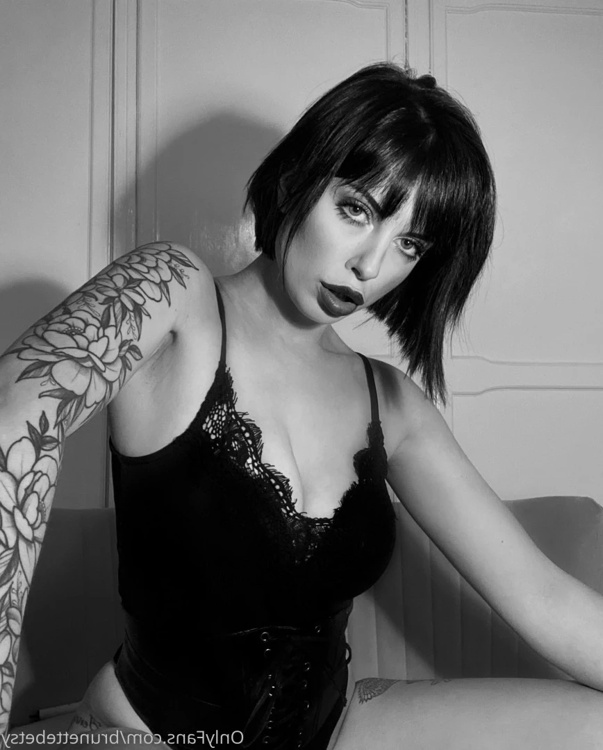Miss Betsy [ brunettebetsy ] Onlyfans leaked photo 9154873 on Hotleaks.tv