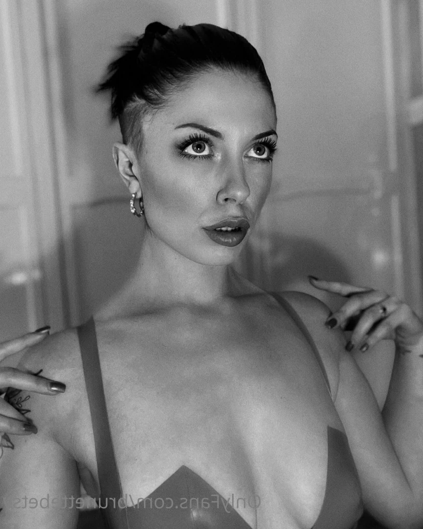 Miss Betsy [ brunettebetsy ] Onlyfans leaked photo 9716275 on Hotleaks.tv