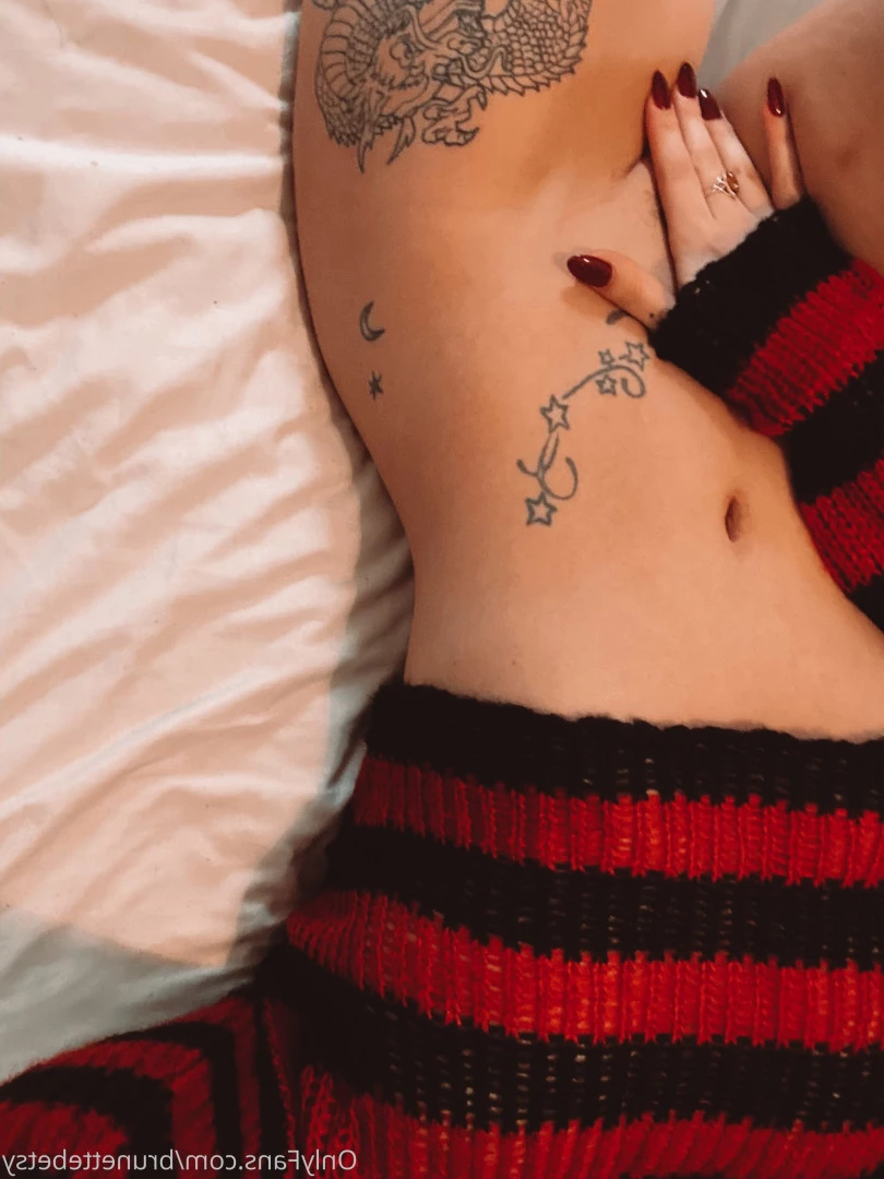 Miss Betsy [ brunettebetsy ] Onlyfans leaked photo 9716297 on Hotleaks.tv