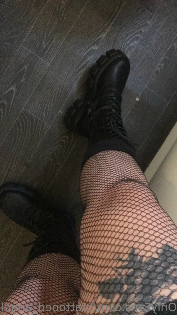 🥵 𝙔𝙊𝙐𝙍 𝙁𝙀𝙏𝙄𝙎𝙃 𝙎𝙒𝙄𝙏𝘾𝙃 🥵 [ btattooed_angel ] Onlyfans leaked photo 12762320 on Hotleaks.tv