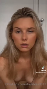 10471565