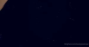 10471068