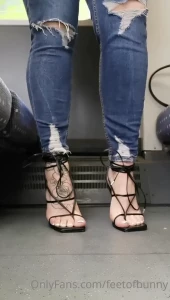 10470609