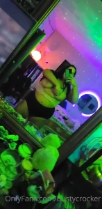10470261