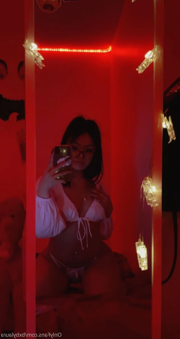 laura 🌸💗 [ bxbylaura ] Onlyfans leaked photo 14337253 on Hotleaks.tv