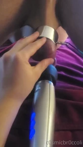 10469718