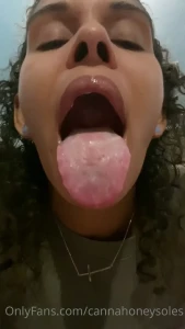 10466498