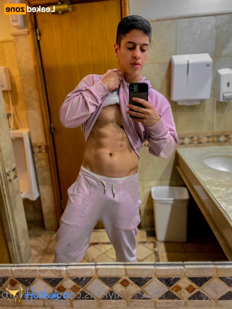 ALVARO [ caroalvaro ] Onlyfans leaked photo 15085880 on Hotleaks.tv