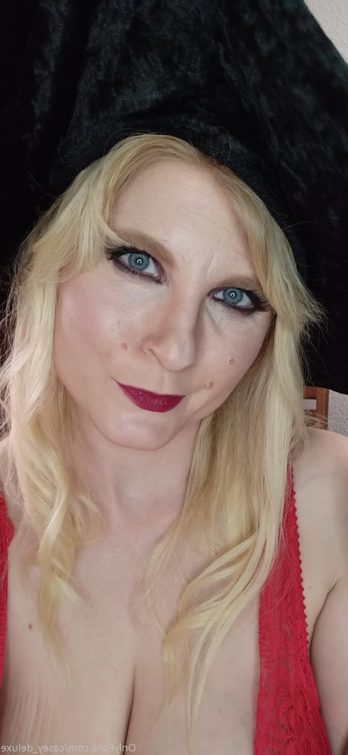 Casey Deluxe milky mummy [ casey_deluxe ] Onlyfans leaked photo 8825059 on Hotleaks.tv