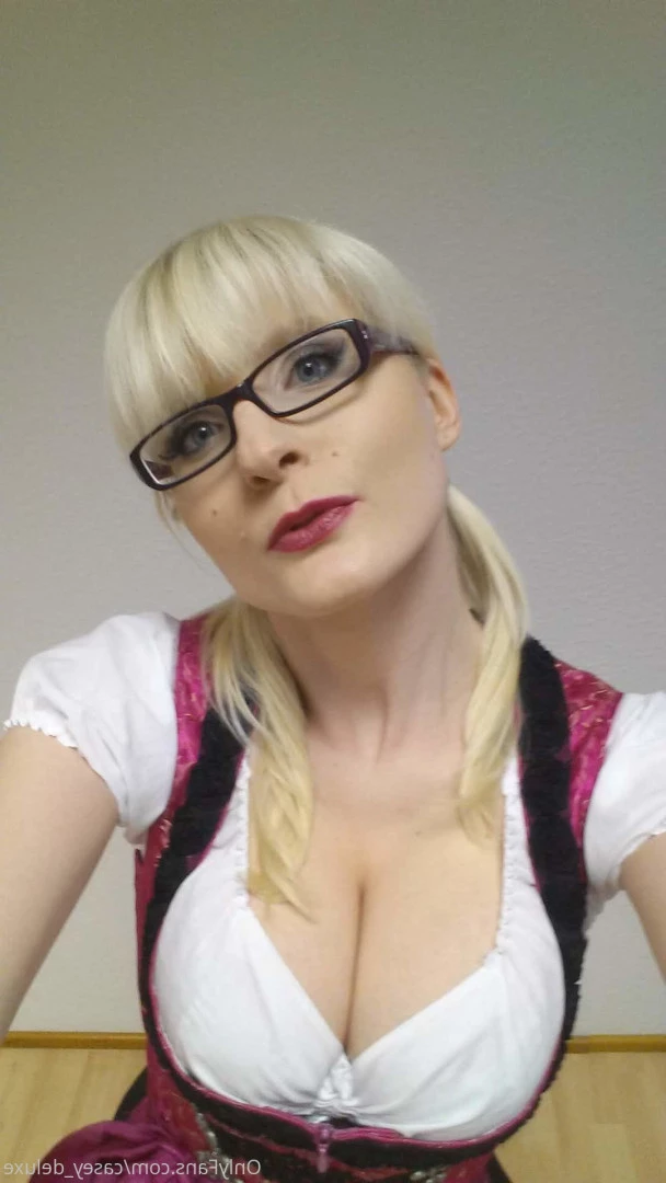 Casey Deluxe milky mummy [ casey_deluxe ] Onlyfans leaked photo 8837404 on Hotleaks.tv