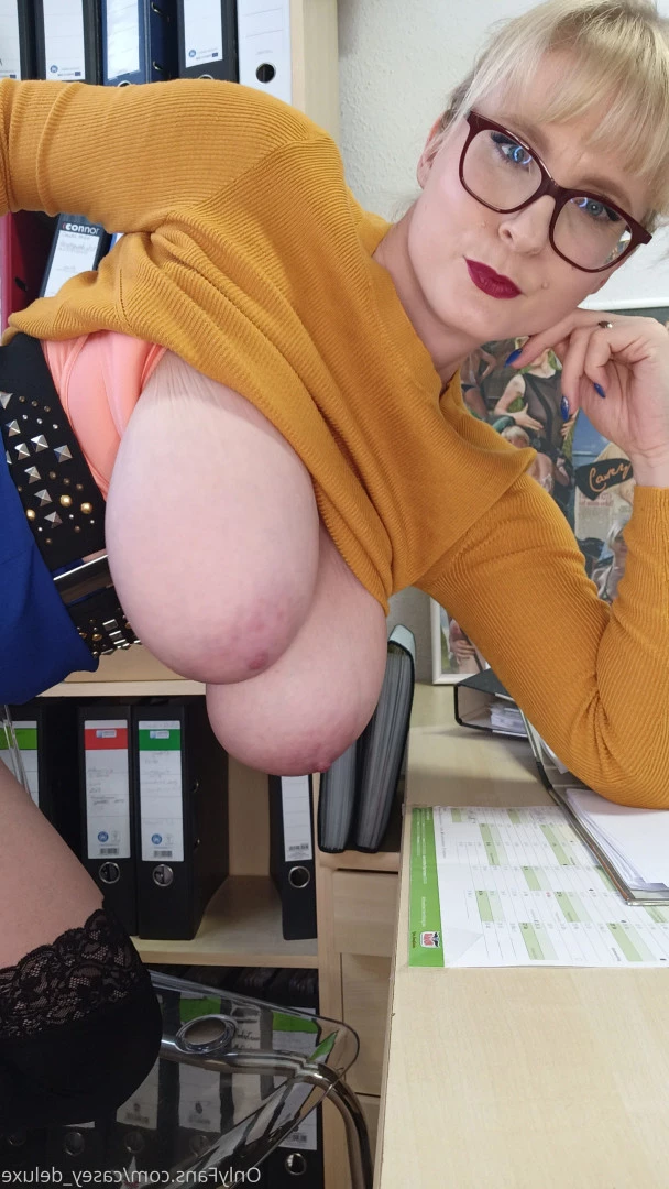 Casey Deluxe milky mummy [ casey_deluxe ] Onlyfans leaked photo 8840434 on Hotleaks.tv