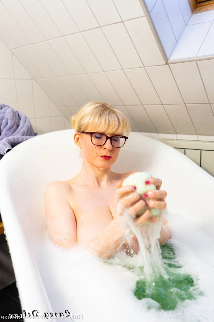 Casey Deluxe milky mummy [ casey_deluxe ] Onlyfans leaked photo 8844421 on Hotleaks.tv