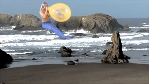 10463303