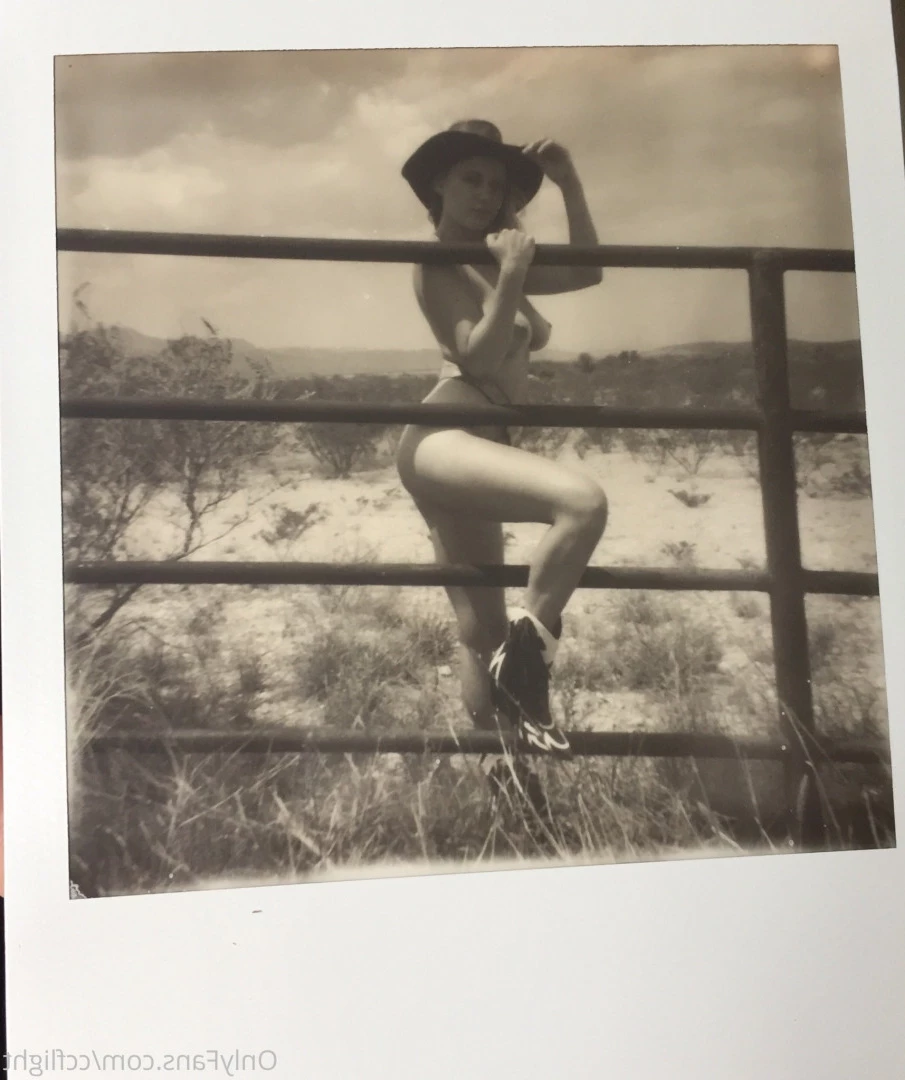 CC Flight [ ccflight ] Onlyfans leaked photo 10096393 on Hotleaks.tv