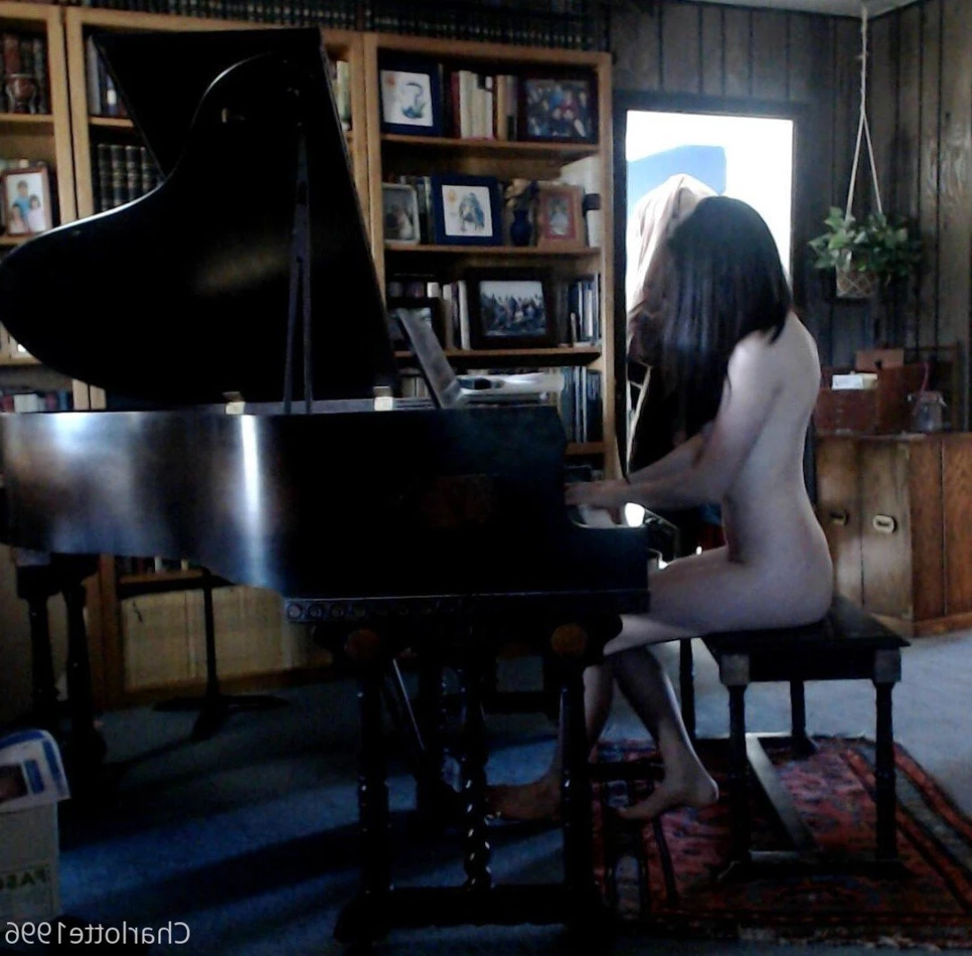 Charlotte [ charlotte1996 ] Onlyfans leaked photo 8808410 on Hotleaks.tv