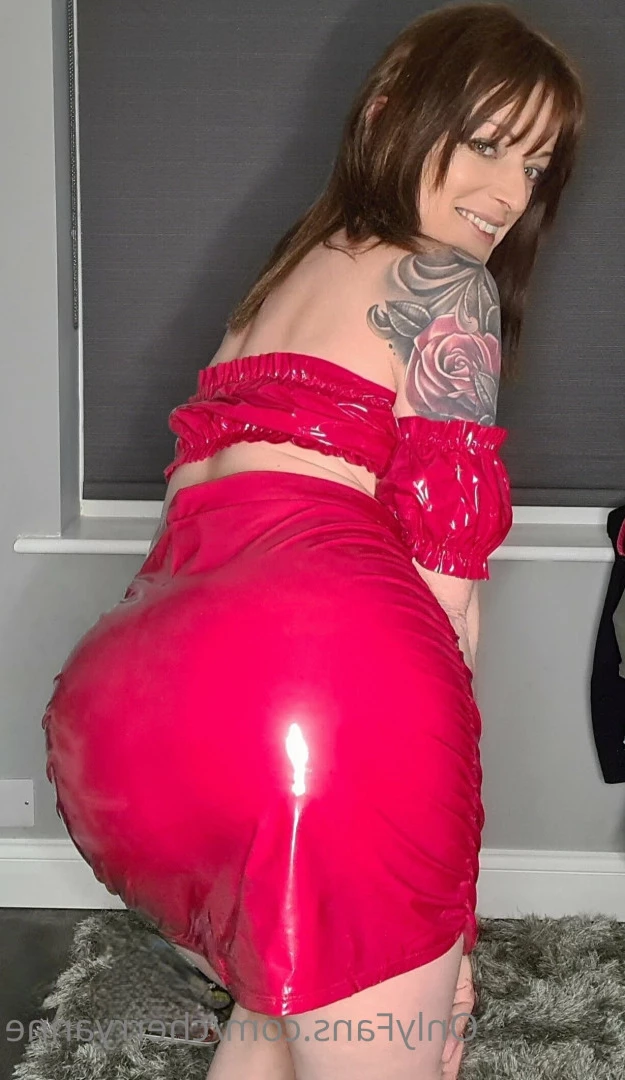 🇬🇧 𝙀𝙉𝙂𝙇𝙄𝙎𝙃 𝘾𝙊𝙐𝙂𝘼𝙍 🍒 [ cherryanne ] Onlyfans leaked photo 8766750 on Hotleaks.tv