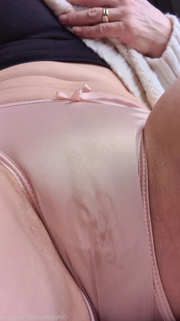 🇬🇧 𝙀𝙉𝙂𝙇𝙄𝙎𝙃 𝘾𝙊𝙐𝙂𝘼𝙍 🍒 [ cherryanne ] Onlyfans leaked photo 8769297 on Hotleaks.tv