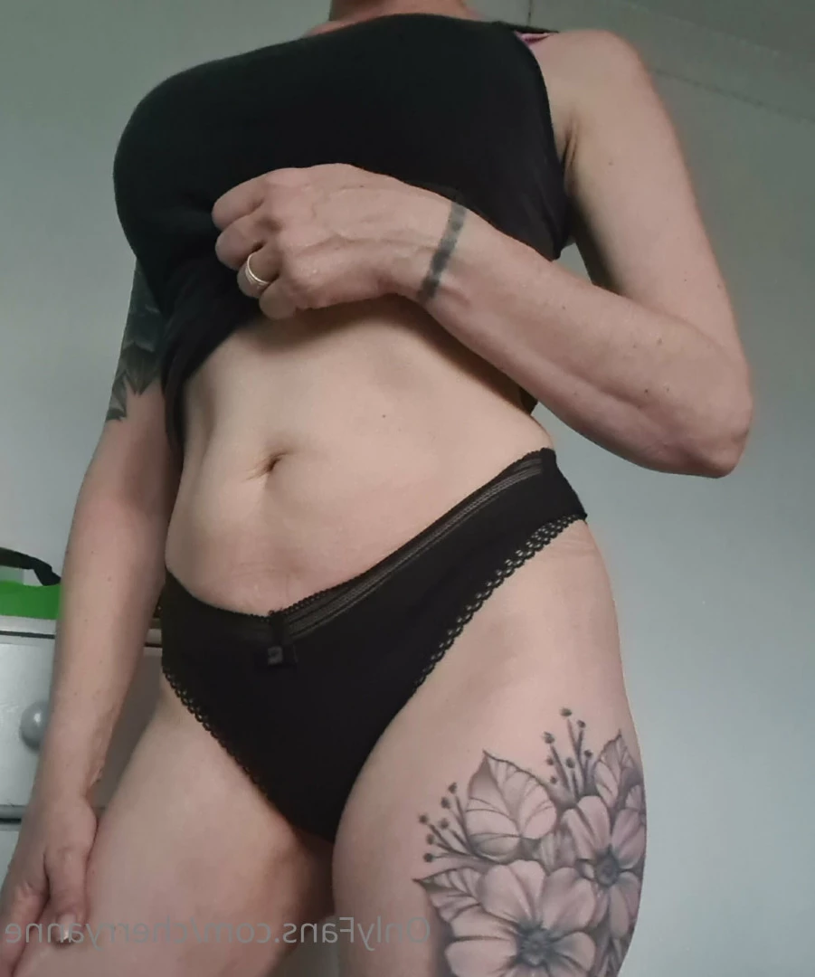 🇬🇧 𝙀𝙉𝙂𝙇𝙄𝙎𝙃 𝘾𝙊𝙐𝙂𝘼𝙍 🍒 [ cherryanne ] Onlyfans leaked photo 8777185 on Hotleaks.tv