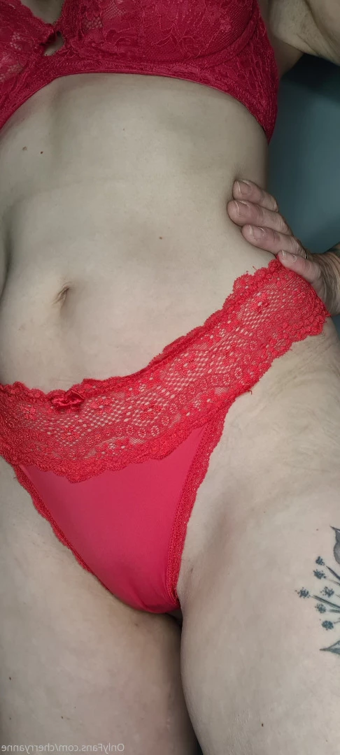 🇬🇧 𝙀𝙉𝙂𝙇𝙄𝙎𝙃 𝘾𝙊𝙐𝙂𝘼𝙍 🍒 [ cherryanne ] Onlyfans leaked photo 8779452 on Hotleaks.tv