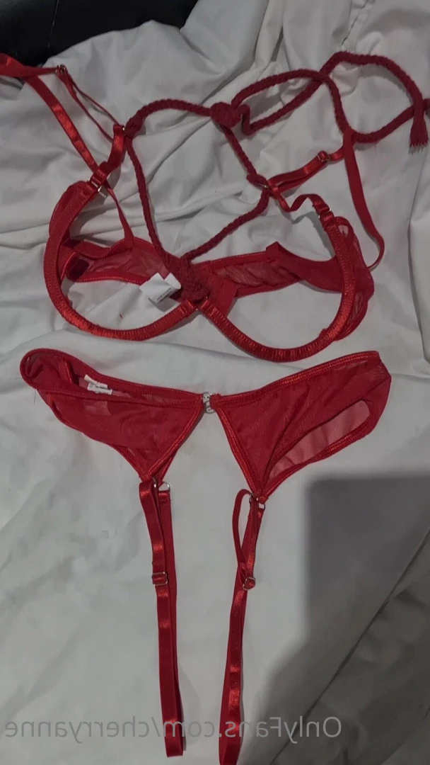 🇬🇧 𝙀𝙉𝙂𝙇𝙄𝙎𝙃 𝘾𝙊𝙐𝙂𝘼𝙍 🍒 [ cherryanne ] Onlyfans leaked photo 8799925 on Hotleaks.tv