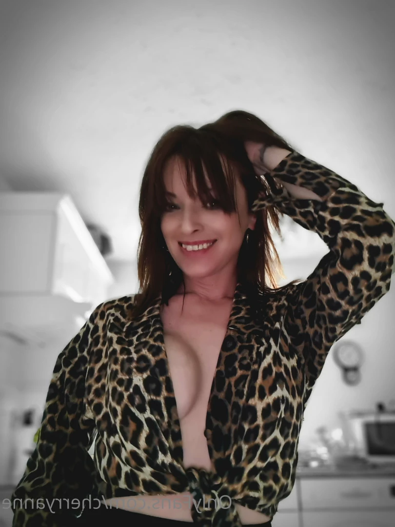 🇬🇧 𝙀𝙉𝙂𝙇𝙄𝙎𝙃 𝘾𝙊𝙐𝙂𝘼𝙍 🍒 [ cherryanne ] Onlyfans leaked photo 8801413 on Hotleaks.tv