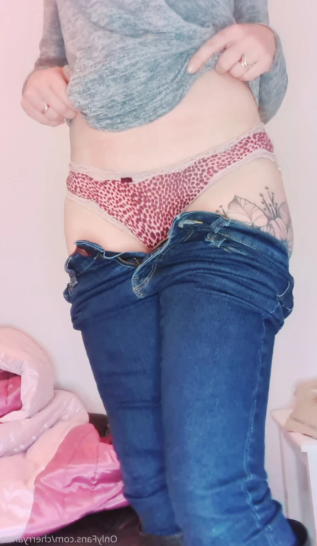 🇬🇧 𝙀𝙉𝙂𝙇𝙄𝙎𝙃 𝘾𝙊𝙐𝙂𝘼𝙍 🍒 [ cherryanne ] Onlyfans leaked photo 8803290 on Hotleaks.tv