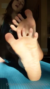 10458742