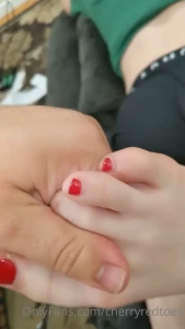 10458772