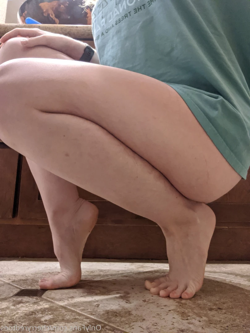 cherryredtoes Onlyfans leaked photo 15963414 on Hotleaks.tv
