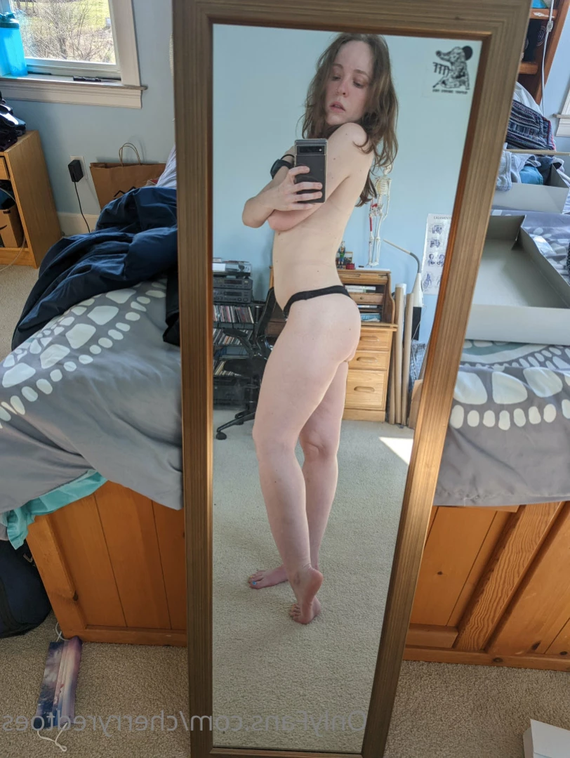 cherryredtoes Onlyfans leaked photo 16302829 on Hotleaks.tv