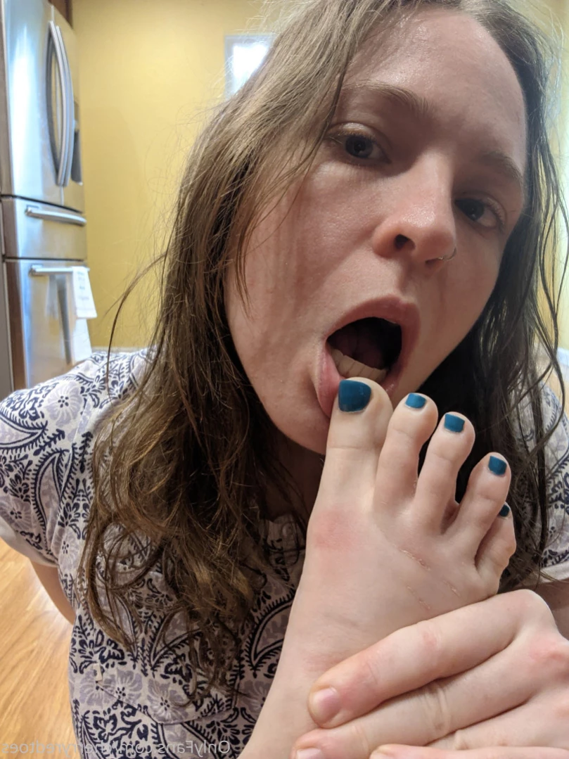 cherryredtoes Onlyfans leaked photo 16304331 on Hotleaks.tv