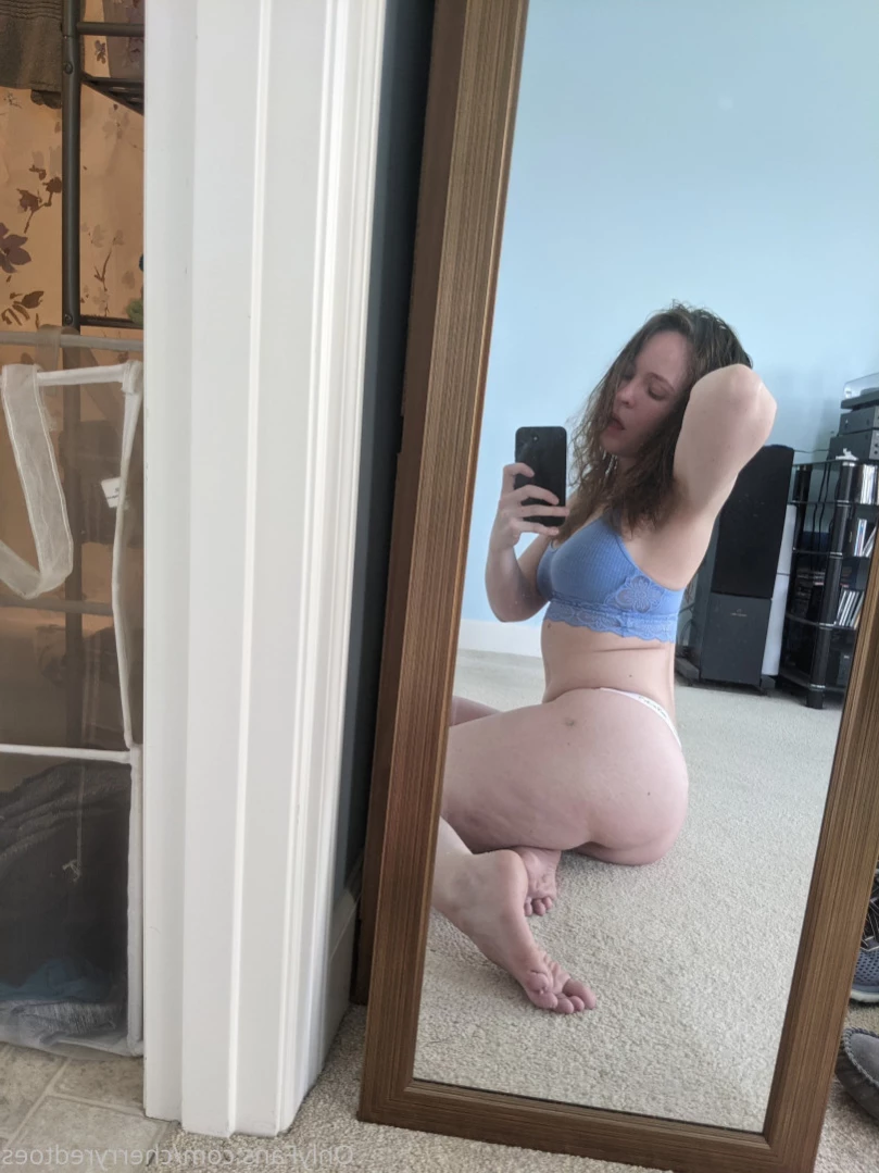 cherryredtoes Onlyfans leaked photo 16304774 on Hotleaks.tv