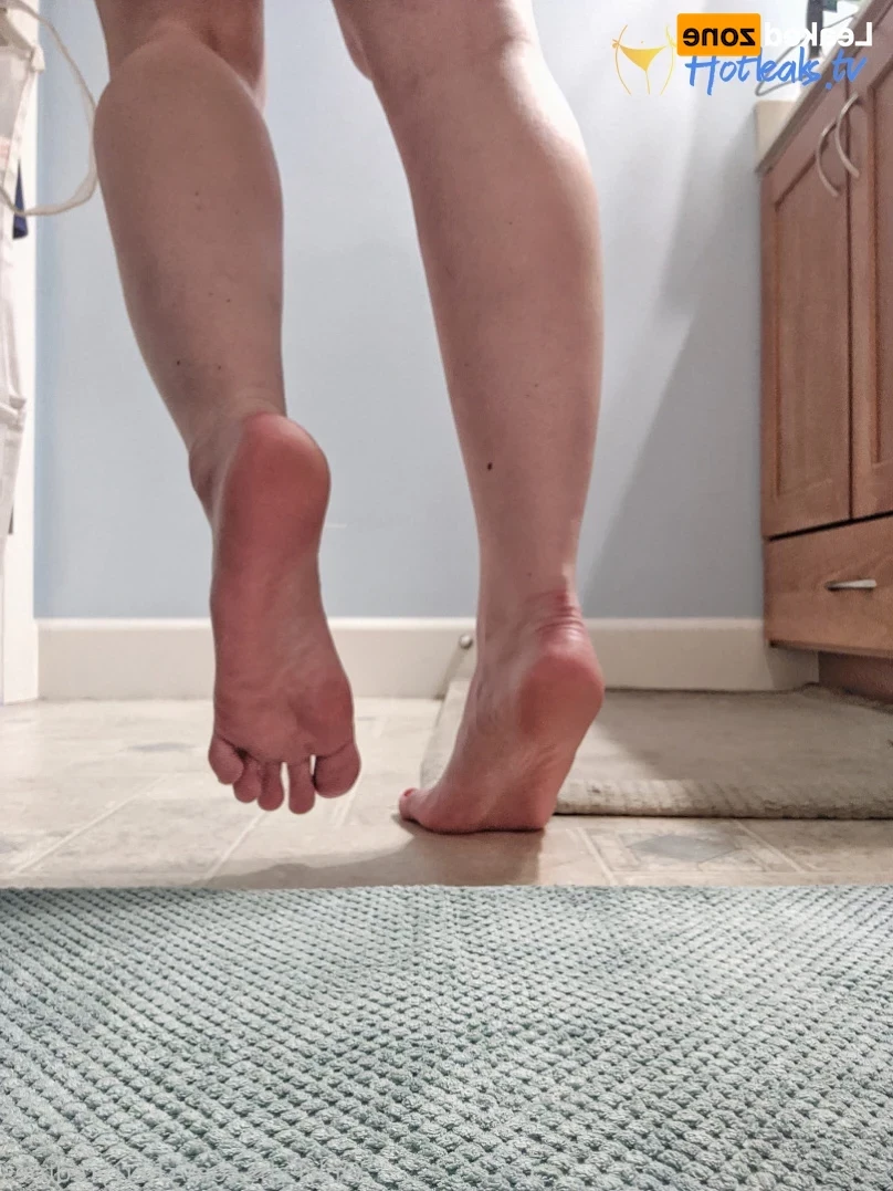 cherryredtoes Onlyfans leaked photo 16305330 on Hotleaks.tv