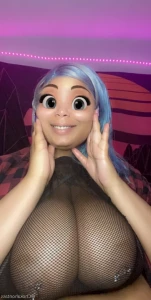 10228913