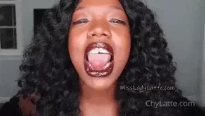 10456375