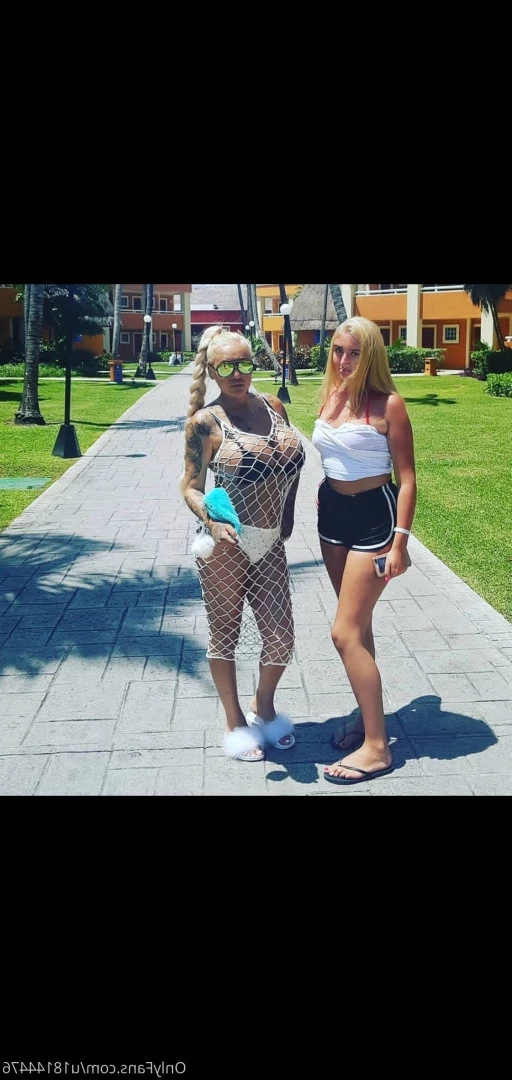Mother&amp;daughter 18 39yo [ cjay_natalie ] Onlyfans leaked photo 8963412 on Hotleaks.tv