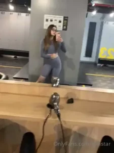 10735925