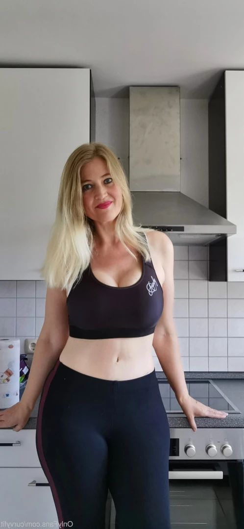 Masked Curvy Goddess [ maskedcurvygoddess ] Onlyfans leaked photo 10922984 on Hotleaks.tv