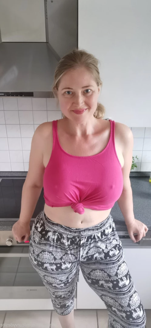 Masked Curvy Goddess [ maskedcurvygoddess ] Onlyfans leaked photo 11487161 on Hotleaks.tv