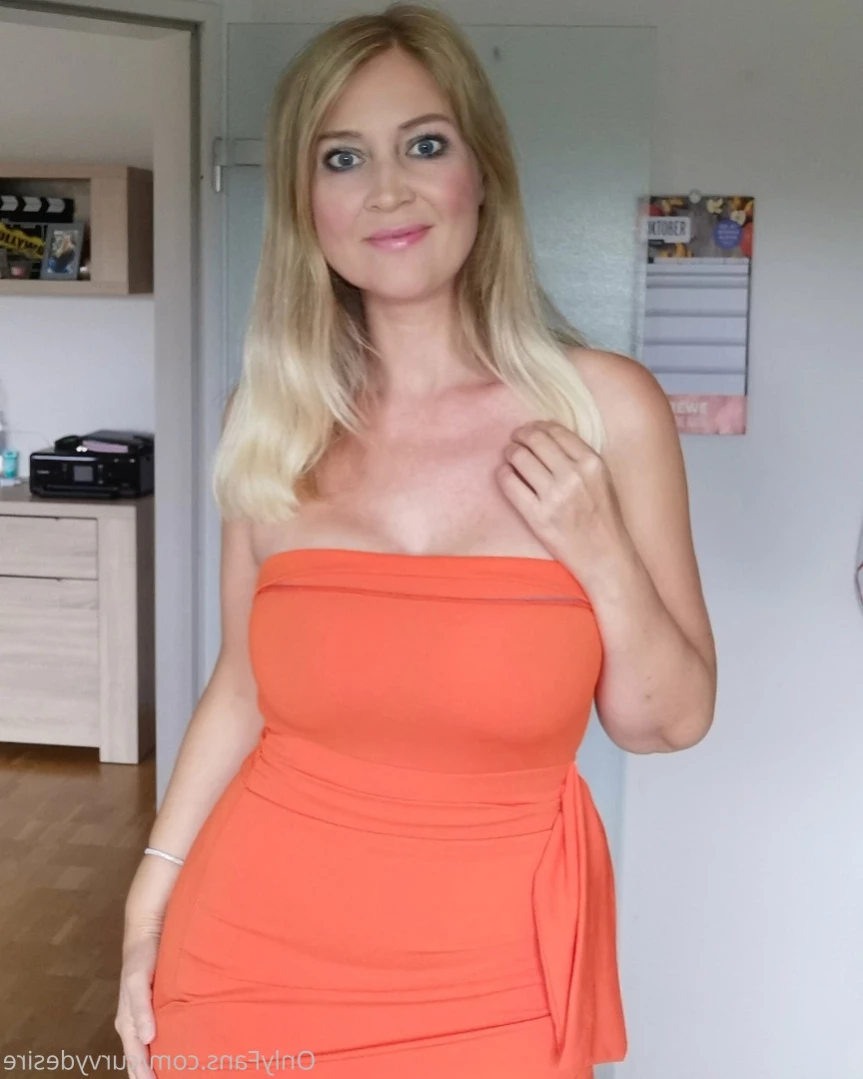 Masked Curvy Goddess [ maskedcurvygoddess ] Onlyfans leaked photo 12770878 on Hotleaks.tv