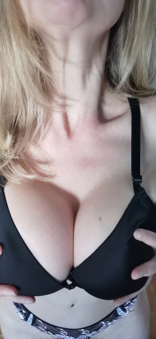 Masked Curvy Goddess [ maskedcurvygoddess ] Onlyfans leaked photo 13610281 on Hotleaks.tv