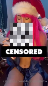 10447300