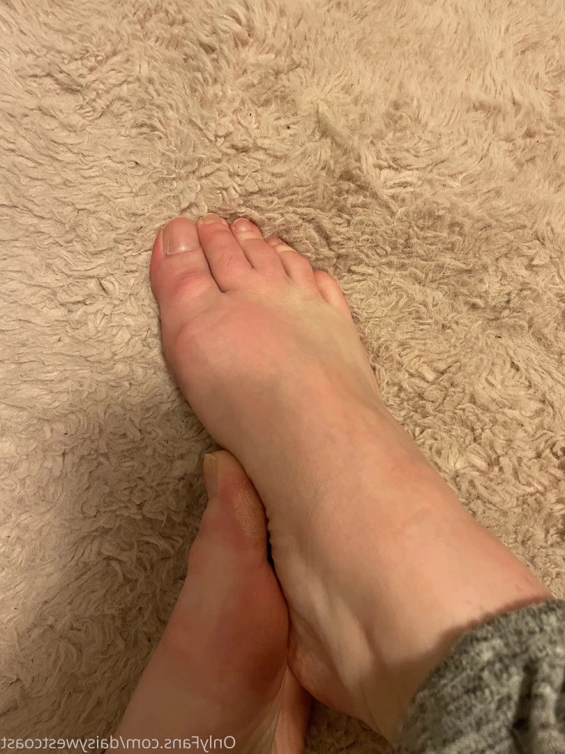daisy 🌼 NO new content after January 1st [ daisywestcoast ] Onlyfans leaked photo 9105423 on Hotleaks.tv