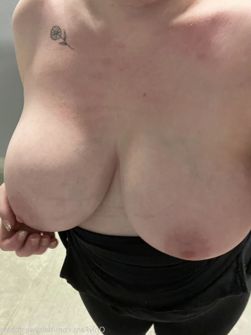 daisy 🌼 NO new content after January 1st [ daisywestcoast ] Onlyfans leaked photo 9107626 on Hotleaks.tv