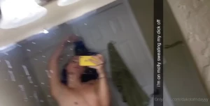 10444280