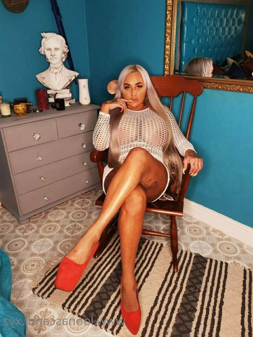 Loona Sex Therapist [ loonascandi ] Onlyfans leaked photo 2101590 on Hotleaks.tv