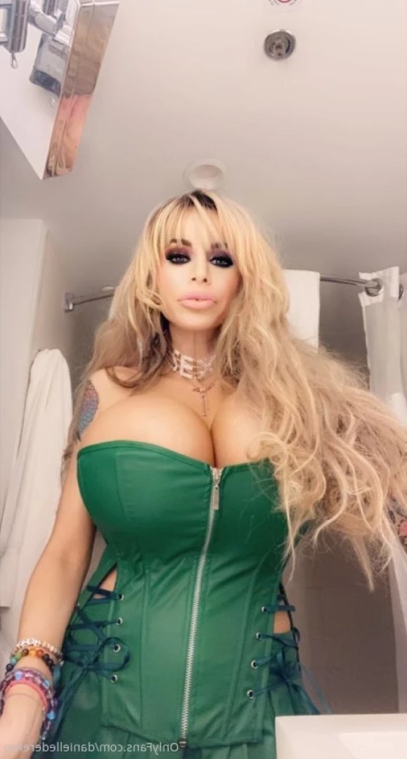 Danielle Derek [ daniellederekxo ] Onlyfans leaked photo 8673151 on Hotleaks.tv